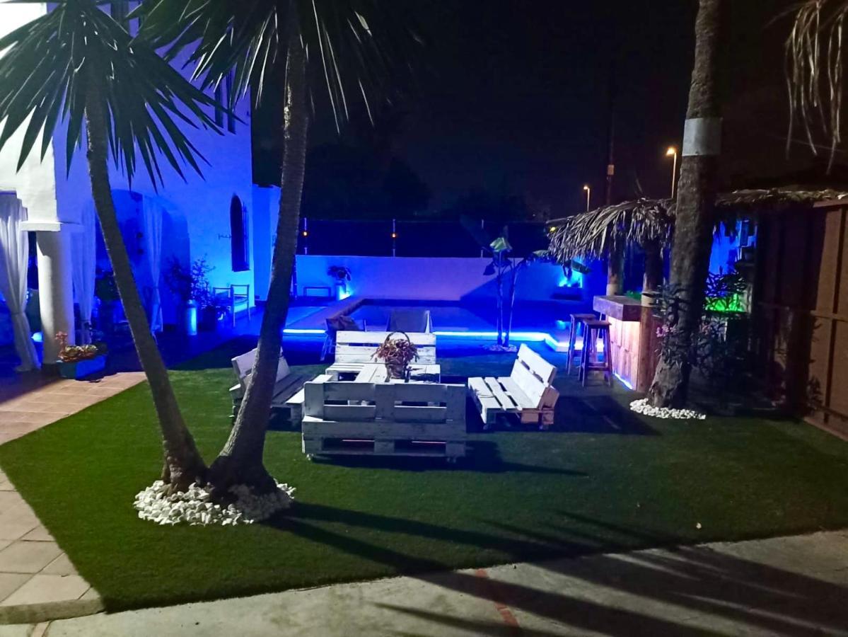Gatu Premium Villa Lurberri Piscina Privada, 4 Dormitorios, 2 Banos, Parking , Jardines, " Preferente Mayores De 25 Anos Y Familias " In Y Barbacoa Chiclana de la Frontera Exteriör bild